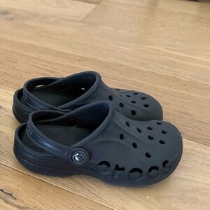CROCS Kids Classic Clogs in Black